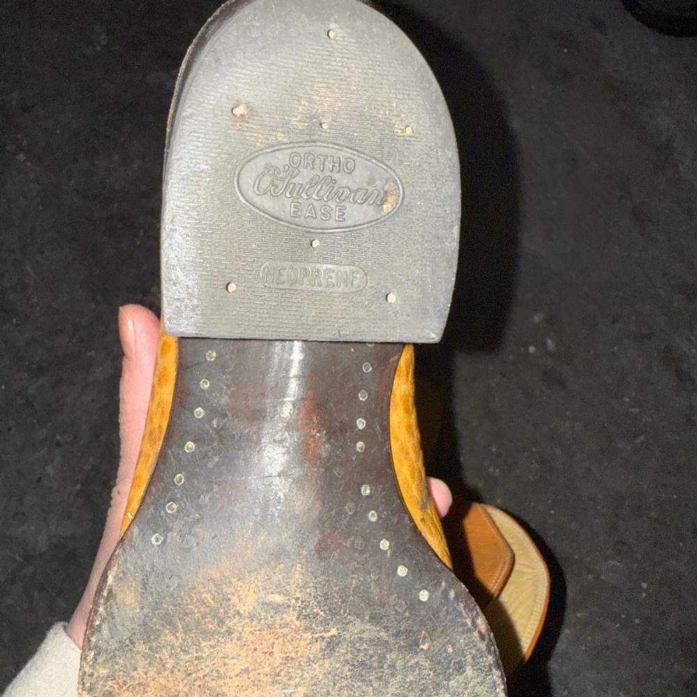 Men's Tan Leather Western Boots - Picture 6 of 9